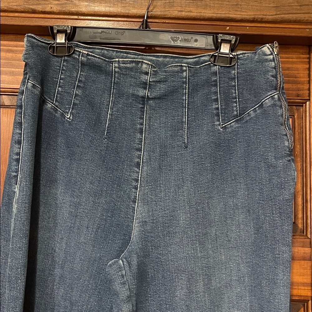 Pilcro pull on style side zip wide leg Blue jeans size 30 - Picture 3 of 7